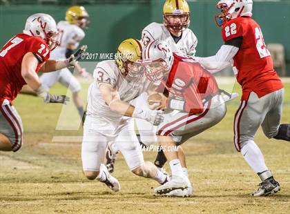 Thumbnail 3 in Catholic Memorial vs. Boston College High photogallery.