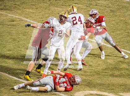 Thumbnail 3 in Catholic Memorial vs. Boston College High photogallery.