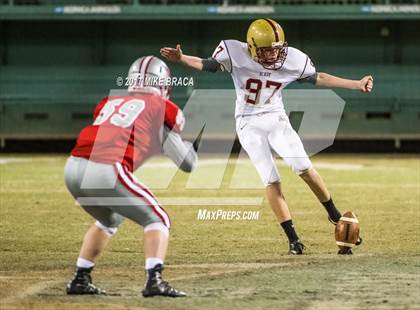 Thumbnail 3 in Catholic Memorial vs. Boston College High photogallery.