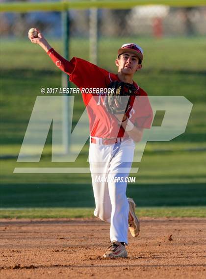Thumbnail 2 in Ray vs Dripping Springs (UIL 5A Regional Semifinal) photogallery.