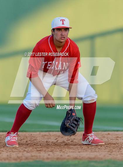 Thumbnail 2 in Ray vs Dripping Springs (UIL 5A Regional Semifinal) photogallery.
