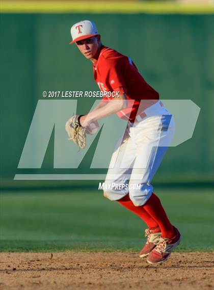 Thumbnail 2 in Ray vs Dripping Springs (UIL 5A Regional Semifinal) photogallery.
