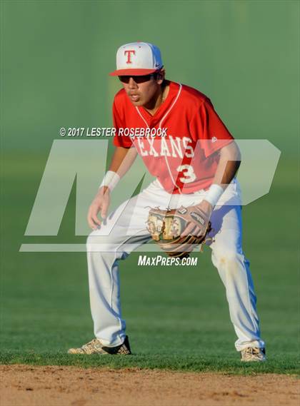 Thumbnail 2 in Ray vs Dripping Springs (UIL 5A Regional Semifinal) photogallery.