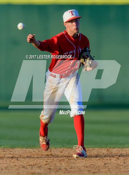 Thumbnail 2 in Ray vs Dripping Springs (UIL 5A Regional Semifinal) photogallery.