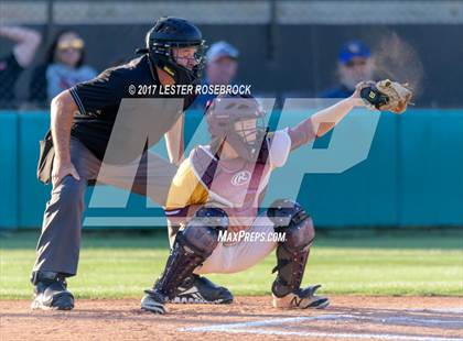 Thumbnail 1 in Ray vs Dripping Springs (UIL 5A Regional Semifinal) photogallery.