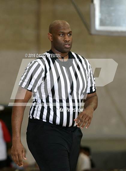 Thumbnail 1 in Marin Catholic vs. Eliot Christian (Fr. Barry Christmas Classic) photogallery.