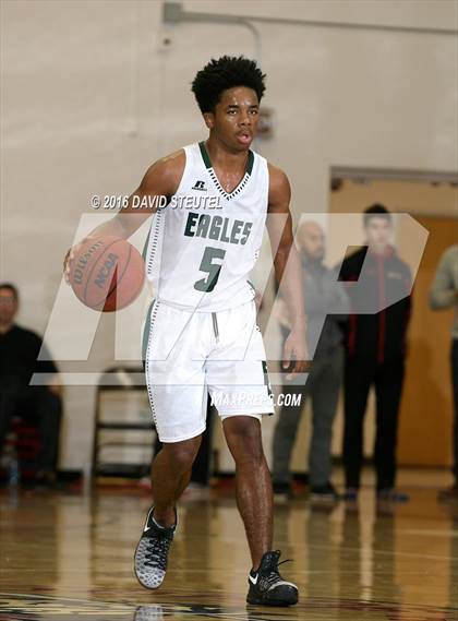Thumbnail 1 in Marin Catholic vs. Eliot Christian (Fr. Barry Christmas Classic) photogallery.