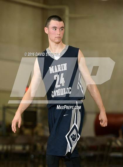 Thumbnail 3 in Marin Catholic vs. Eliot Christian (Fr. Barry Christmas Classic) photogallery.
