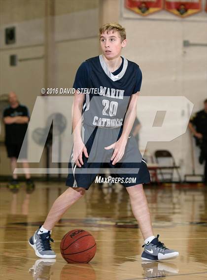 Thumbnail 3 in Marin Catholic vs. Eliot Christian (Fr. Barry Christmas Classic) photogallery.