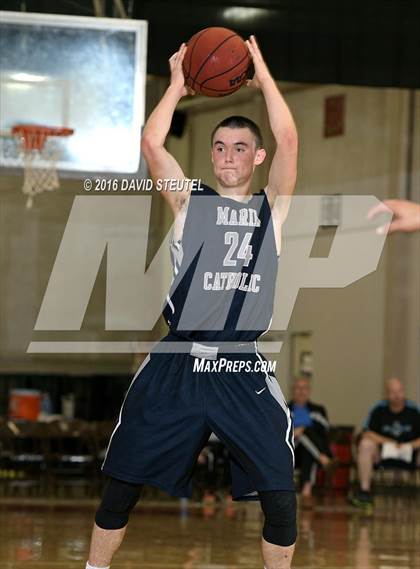 Thumbnail 1 in Marin Catholic vs. Eliot Christian (Fr. Barry Christmas Classic) photogallery.