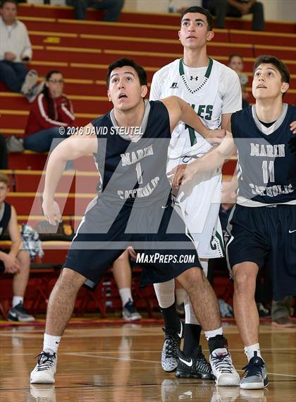 Thumbnail 3 in Marin Catholic vs. Eliot Christian (Fr. Barry Christmas Classic) photogallery.