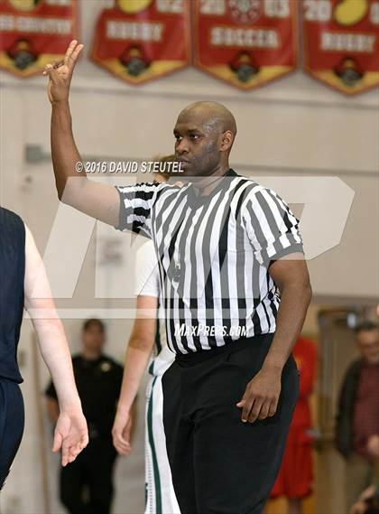 Thumbnail 1 in Marin Catholic vs. Eliot Christian (Fr. Barry Christmas Classic) photogallery.