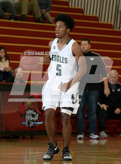 Thumbnail 2 in Marin Catholic vs. Eliot Christian (Fr. Barry Christmas Classic) photogallery.
