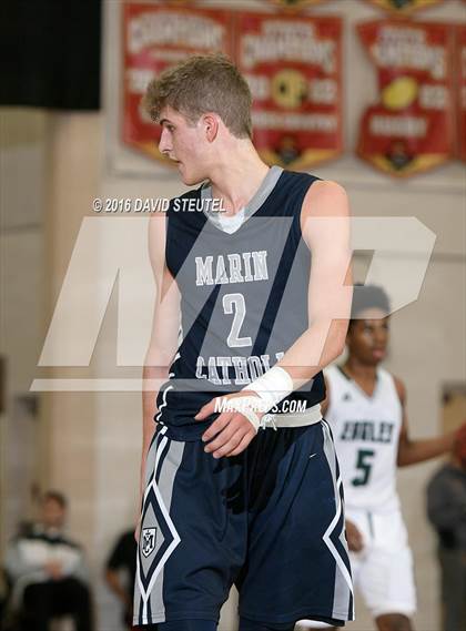 Thumbnail 2 in Marin Catholic vs. Eliot Christian (Fr. Barry Christmas Classic) photogallery.