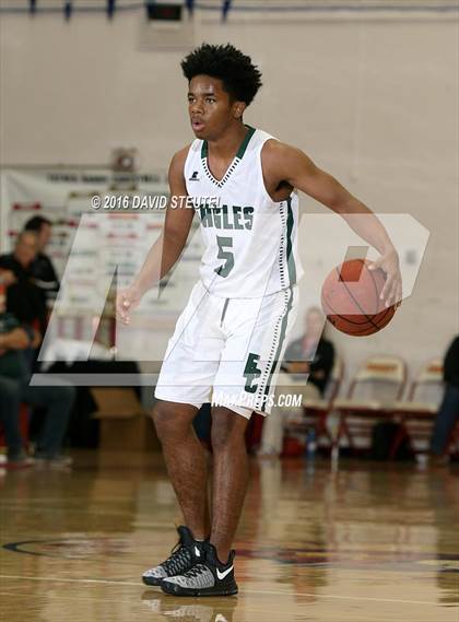 Thumbnail 1 in Marin Catholic vs. Eliot Christian (Fr. Barry Christmas Classic) photogallery.