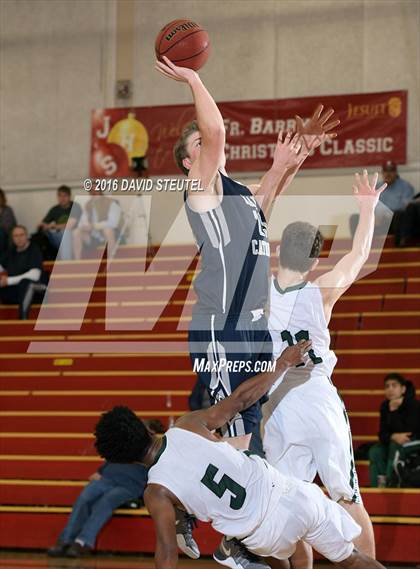 Thumbnail 3 in Marin Catholic vs. Eliot Christian (Fr. Barry Christmas Classic) photogallery.
