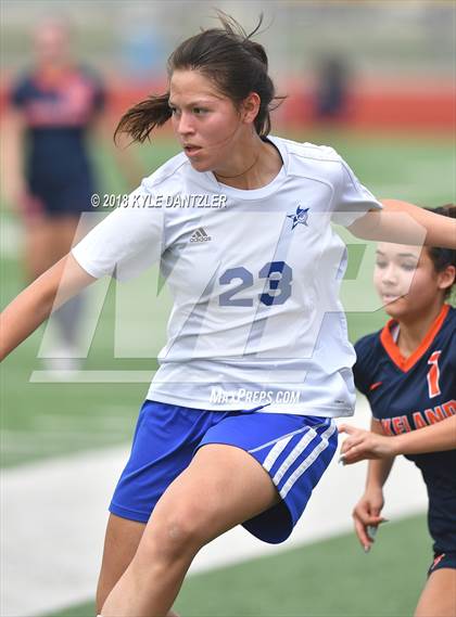 Thumbnail 1 in Wakeland [Justin] vs Joshua (UIL 5A Region 2 Semifinal) photogallery.