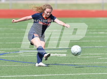 Thumbnail 3 in Wakeland [Justin] vs Joshua (UIL 5A Region 2 Semifinal) photogallery.