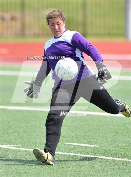Thumbnail 3 in Wakeland [Justin] vs Joshua (UIL 5A Region 2 Semifinal) photogallery.