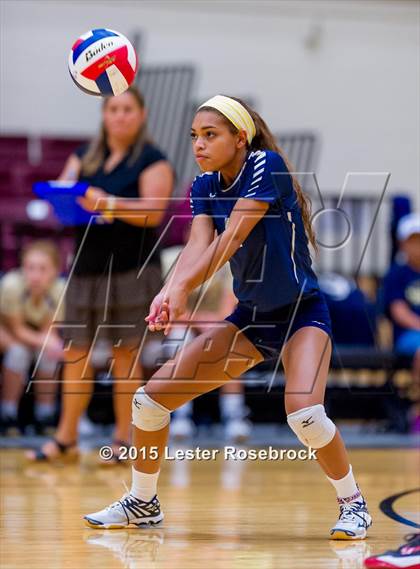 Thumbnail 1 in O'Connor vs. Reagan photogallery.