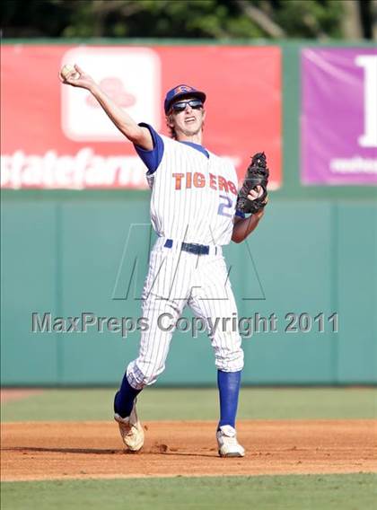 Thumbnail 1 in Randleman vs. East Rutherford (NCHSAA 2A Final - Game 3) photogallery.