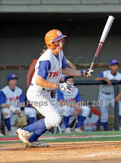 Thumbnail 1 in Randleman vs. East Rutherford (NCHSAA 2A Final - Game 3) photogallery.