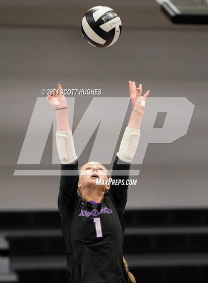 Thumbnail 3 in Valor College Prep @ Lipscomb Academy photogallery.