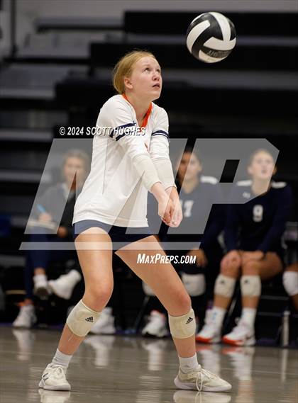 Thumbnail 2 in Valor College Prep @ Lipscomb Academy photogallery.