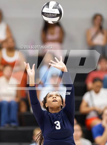 Thumbnail 3 in Valor College Prep @ Lipscomb Academy photogallery.