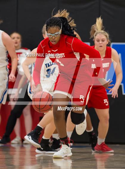 Thumbnail 3 in Regis Jesuit @ Highlands Ranch photogallery.