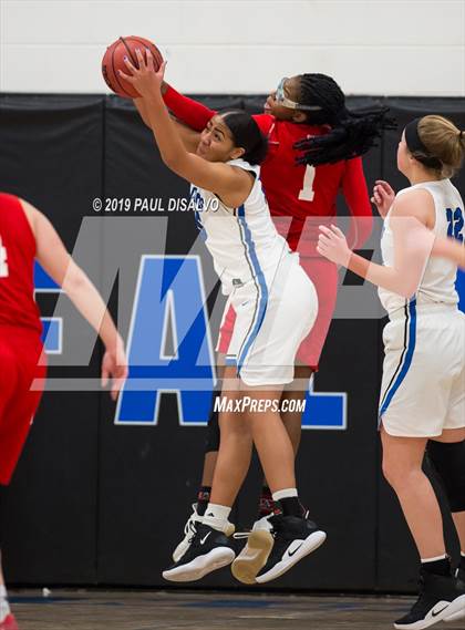 Thumbnail 2 in Regis Jesuit @ Highlands Ranch photogallery.