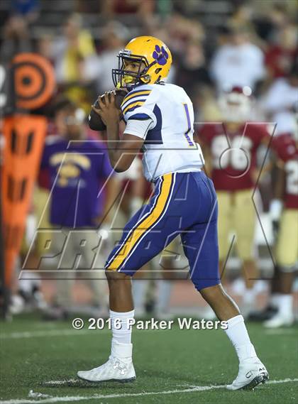Thumbnail 2 in Edna Karr @ Brother Martin photogallery.