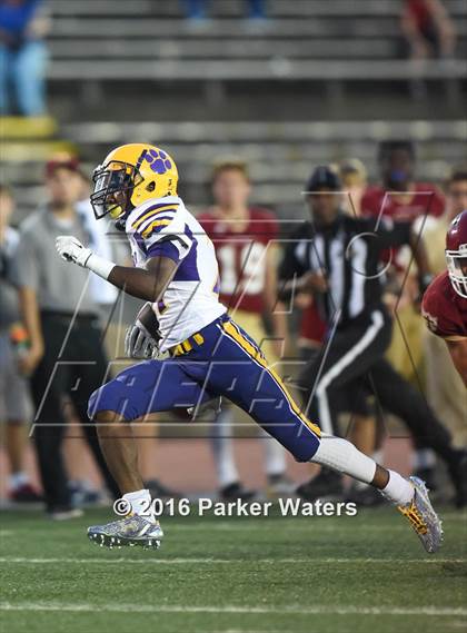 Thumbnail 1 in Edna Karr @ Brother Martin photogallery.