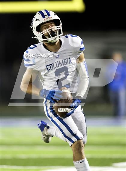 Thumbnail 3 in Columbia @ Cahokia (IHSA 4A first round) photogallery.