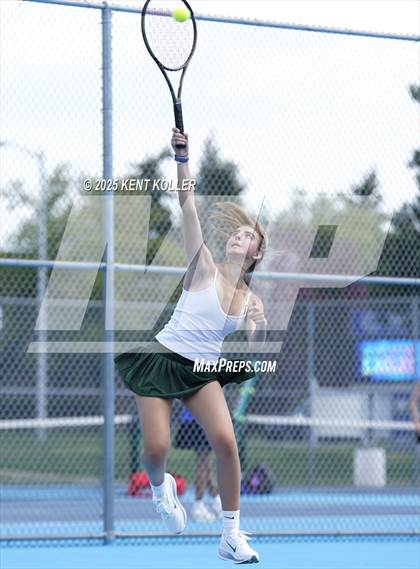 Thumbnail 2 in Notre Dame Prep @ Utica Eisenhower photogallery.