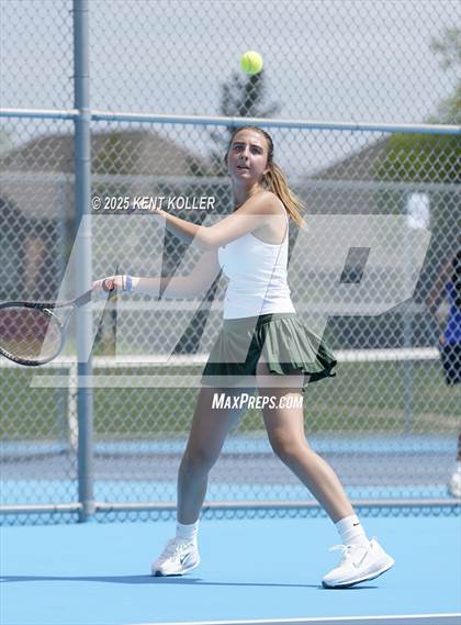 Thumbnail 2 in Notre Dame Prep @ Utica Eisenhower photogallery.