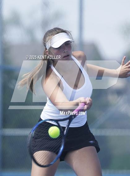 Thumbnail 2 in Notre Dame Prep @ Utica Eisenhower photogallery.