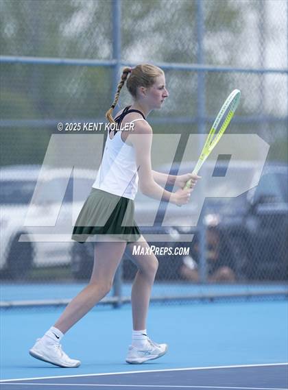 Thumbnail 1 in Notre Dame Prep @ Utica Eisenhower photogallery.