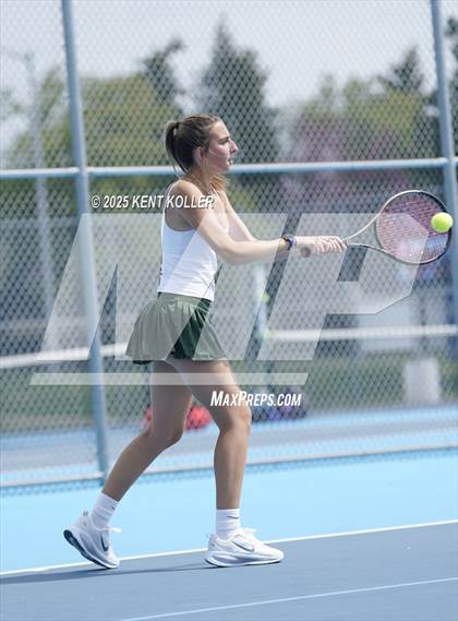 Thumbnail 3 in Notre Dame Prep @ Utica Eisenhower photogallery.