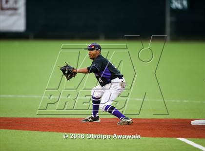 Thumbnail 2 in Whitehouse vs. Lufkin (UIL 5A Region II Final) photogallery.