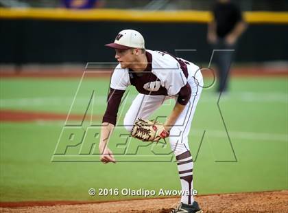 Thumbnail 2 in Whitehouse vs. Lufkin (UIL 5A Region II Final) photogallery.