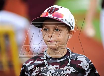 Thumbnail 1 in Whitehouse vs. Lufkin (UIL 5A Region II Final) photogallery.