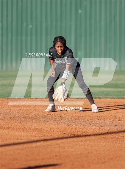Thumbnail 2 in Edmond Santa Fe @ Mustang photogallery.