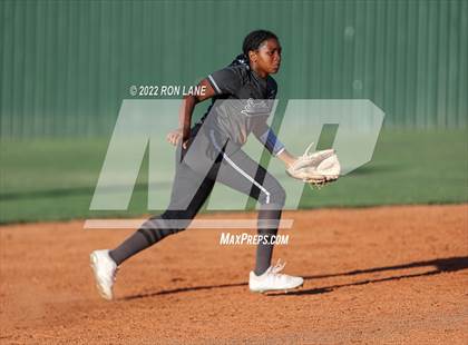 Thumbnail 1 in Edmond Santa Fe @ Mustang photogallery.