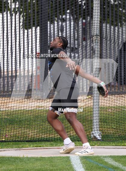 Thumbnail 3 in Devon Allen Invitational (Discus) photogallery.