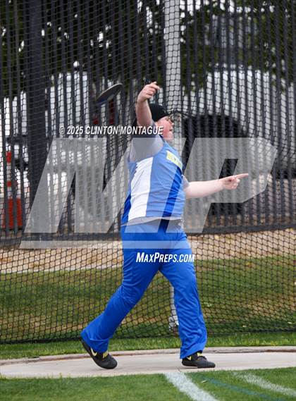Thumbnail 3 in Devon Allen Invitational (Discus) photogallery.