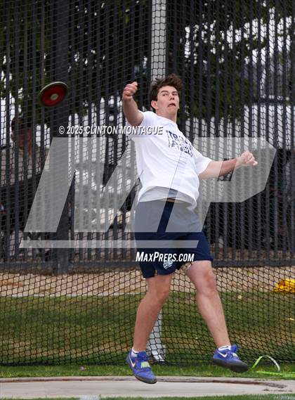 Thumbnail 3 in Devon Allen Invitational (Discus) photogallery.