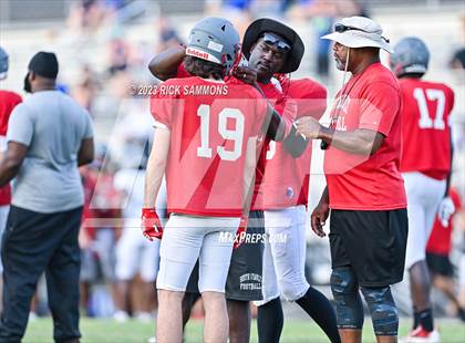 Thumbnail 2 in South Stanly vs West Cabarrus (Scrimmage) photogallery.
