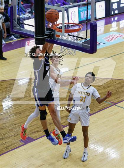 Thumbnail 1 in Quincy vs. O'Fallon (Prairie Farms Holiday Classic) photogallery.