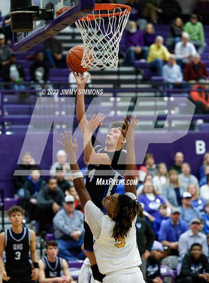 Thumbnail 2 in Quincy vs. O'Fallon (Prairie Farms Holiday Classic) photogallery.